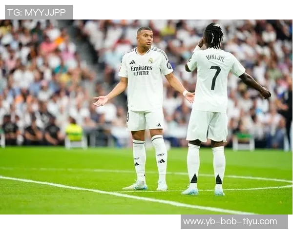 维尼修斯与阿隆索意见不合姆巴佩等人力挺居莱尔形成两派对立